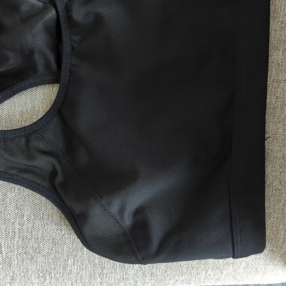 Large Moving Comfort Black Sports Bra Athletic Athleisure Wireless - Picture 4 of 15